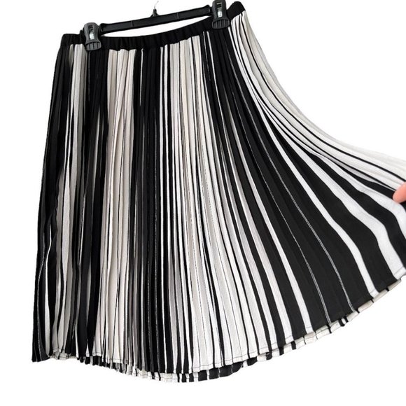 Adrianna Papell striped pleated midi skirt - Picture 3 of 8